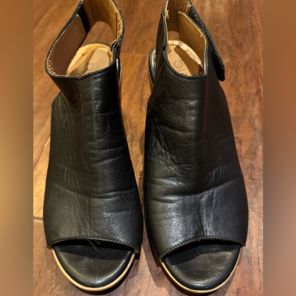 Bueno Leather Heeled Sandals Black Open Toe Block Heel Size 39 - Picture 2 of 6